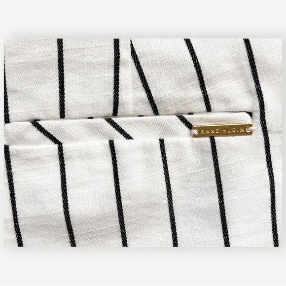 Anne Klein Wide Leg White & Black Striped Crop Trouser Pants. 10. - Picture 3 of 8